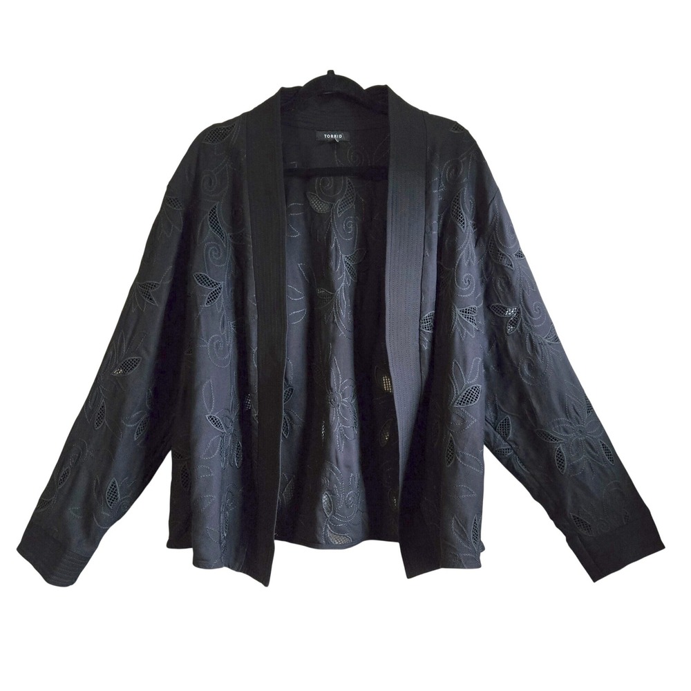 Torrid Whimsygoth Black Floral Cutwork Embroidered Kimono/Bolero Rayon Size 2X